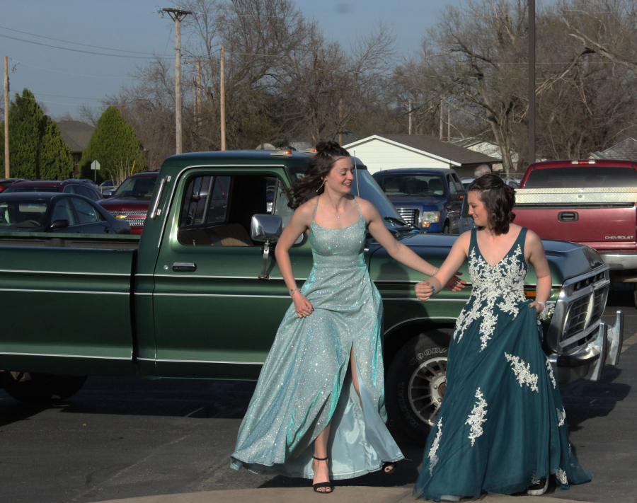 Prom_Preview_4_9_2022_JanelM485