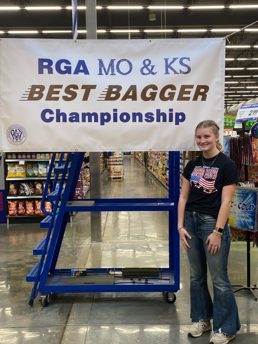 Senior+Janel+Meyer+was+the+2nd+place+winner+of+the+National+Grocers+Association+bagging+event+Feb.+6+in+Kansas+City.+Meyer+won+%24200+for+her+performance.+%0A