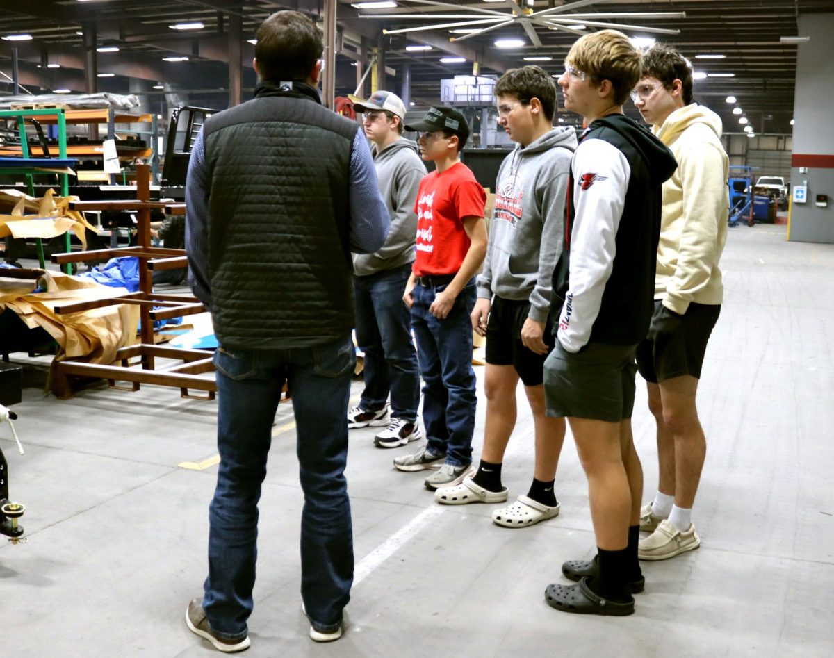 Students from Advanced Ag mechanics take a tour around Harper Industries. They learn things about welding and motors.
